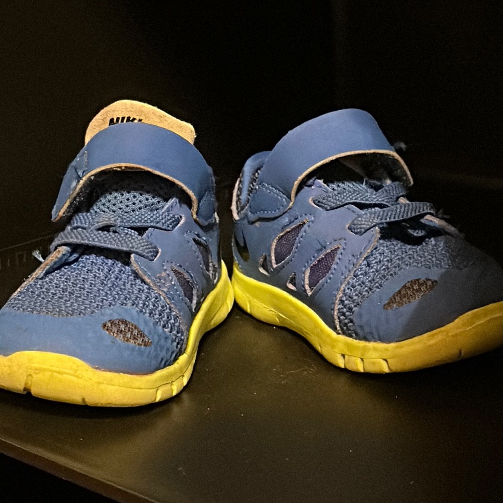 Toddler royal blue Nike